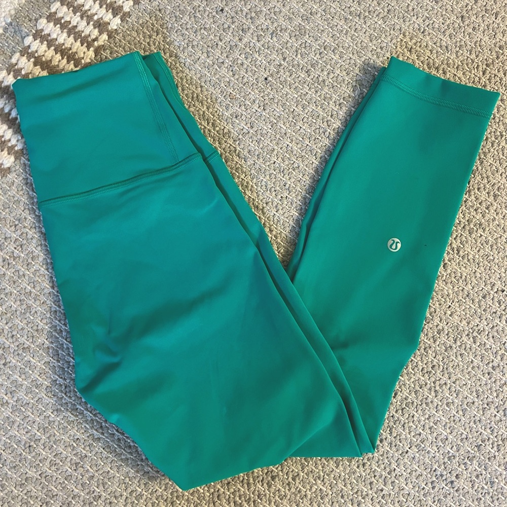 Lululemon Wunder train tight 7/8 length size 4